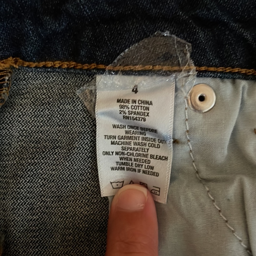 Bermuda Shorts - Picture 3 of 4